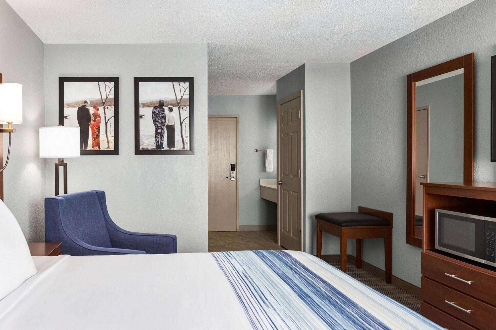 Americinn By Wyndham Williamsburg Eksteriør bilde