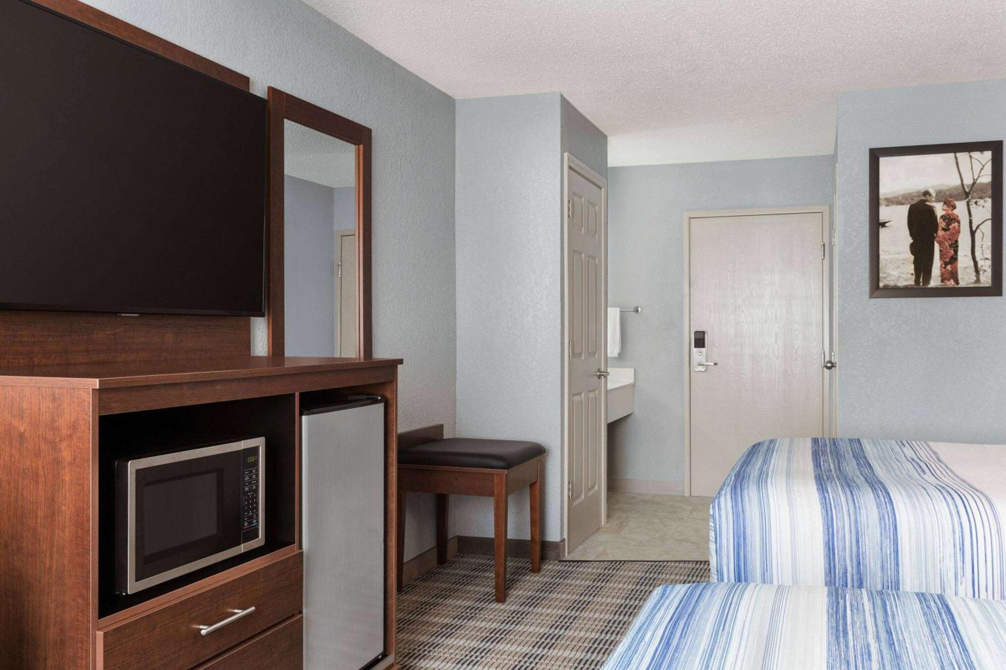 Americinn By Wyndham Williamsburg Eksteriør bilde