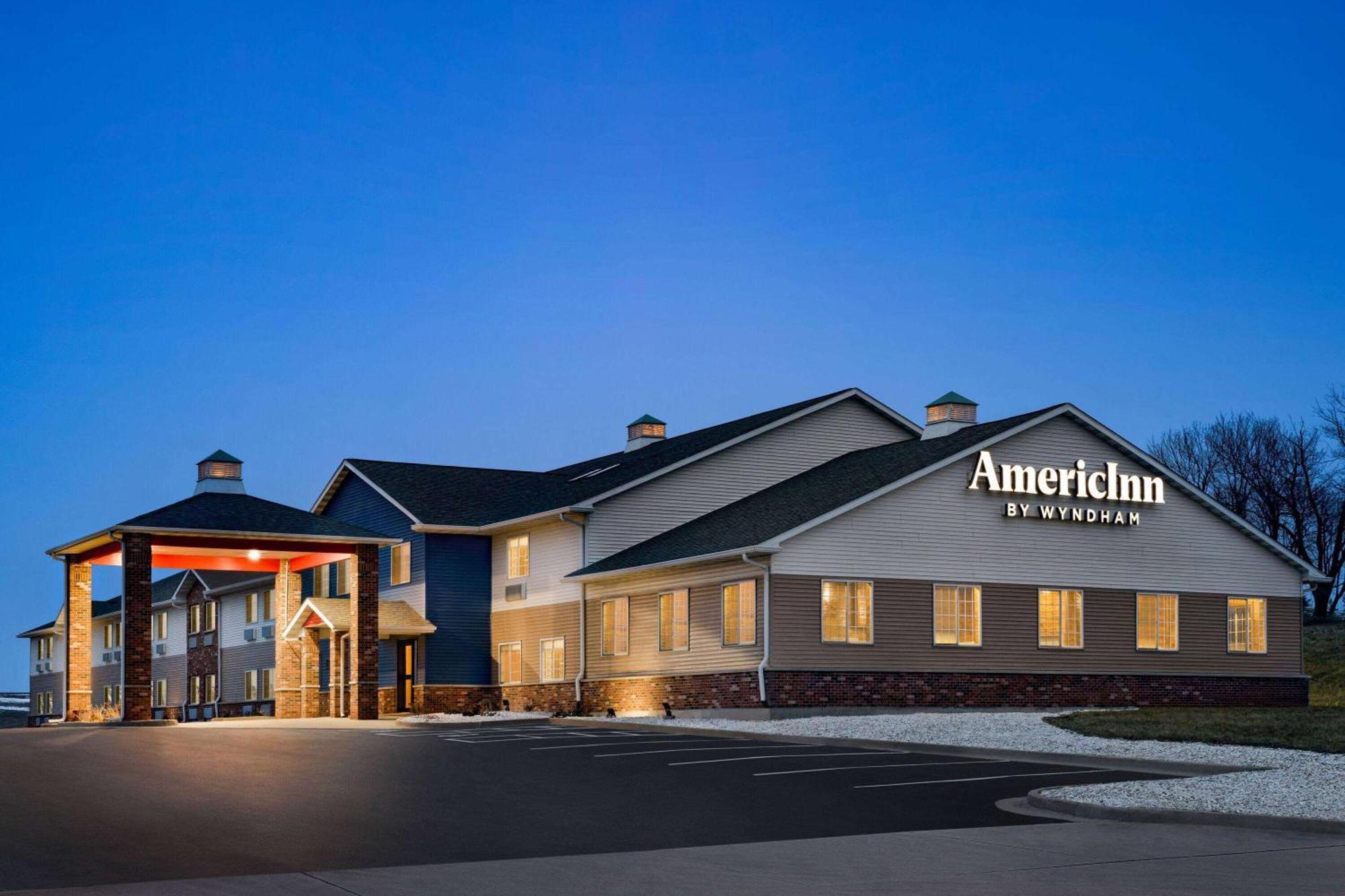 Americinn By Wyndham Williamsburg Eksteriør bilde