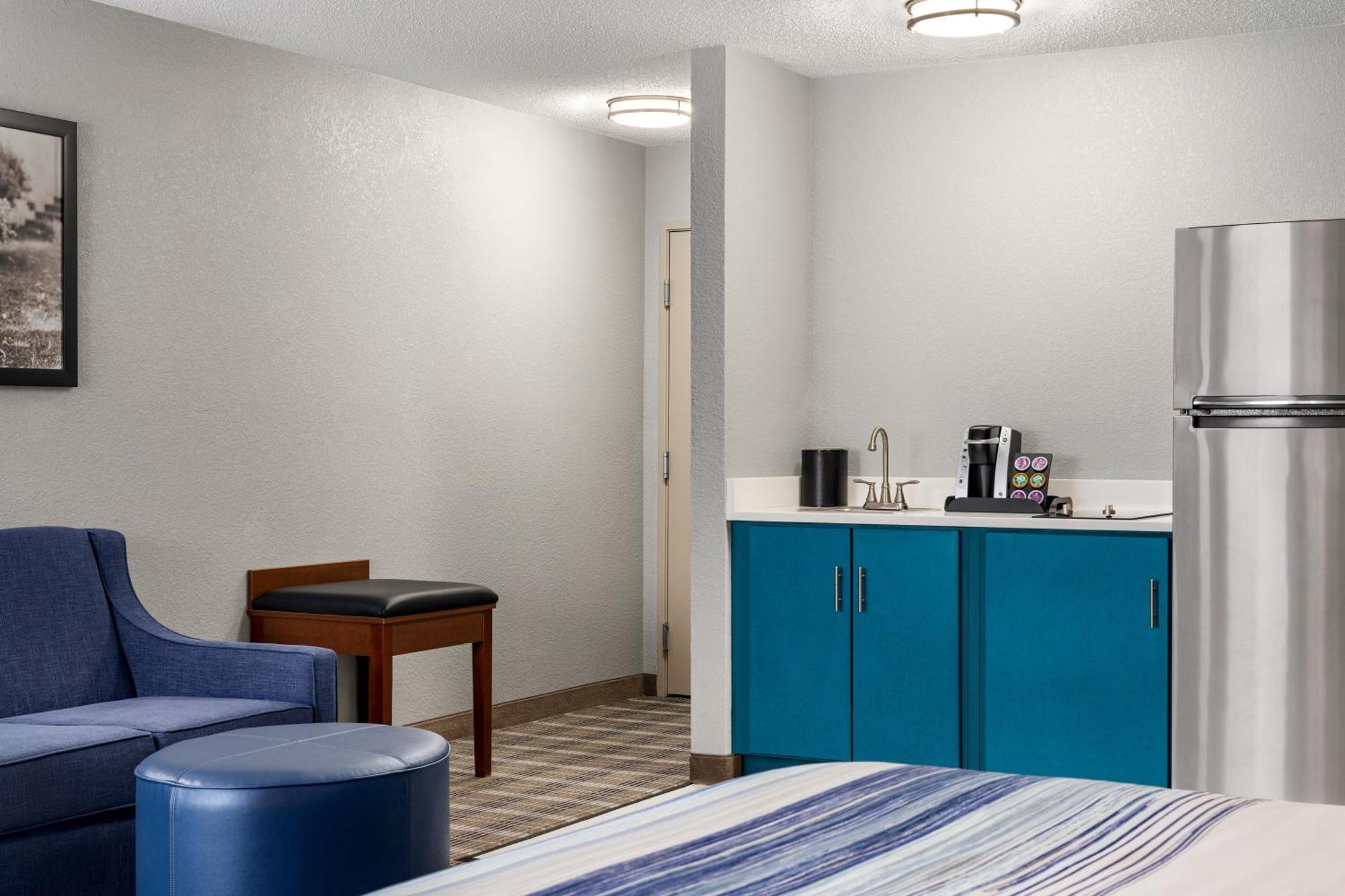 Americinn By Wyndham Williamsburg Eksteriør bilde